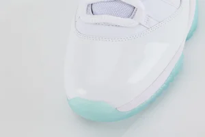 Air Jordan 11 Retro 'Legend Blue' Replica
