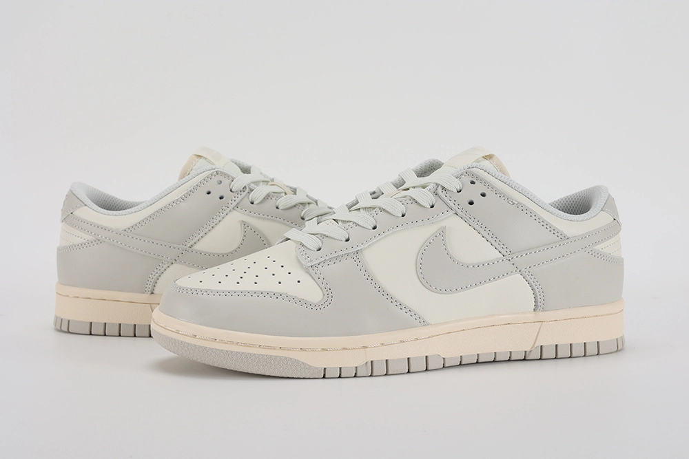 dunk-low-light-bone-replica