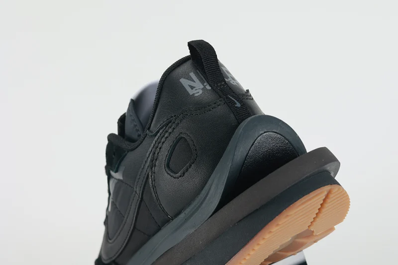 Sacai x NK VaporWaffle 'Black Gum' Replica