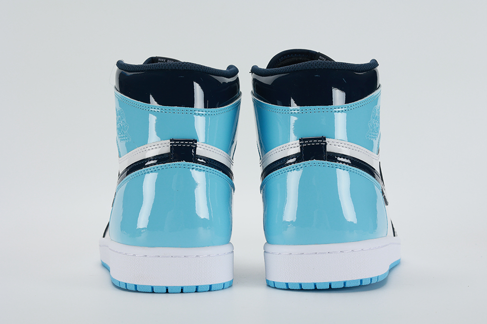 Wmns Air Jordan 1 Retro High OG 'Blue Chill' replica