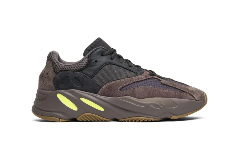 Yeezy Boost 700 Mauve Replica