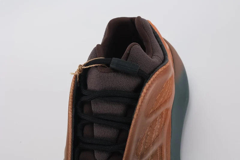 yeezy-700-v3-copper-fade-replica