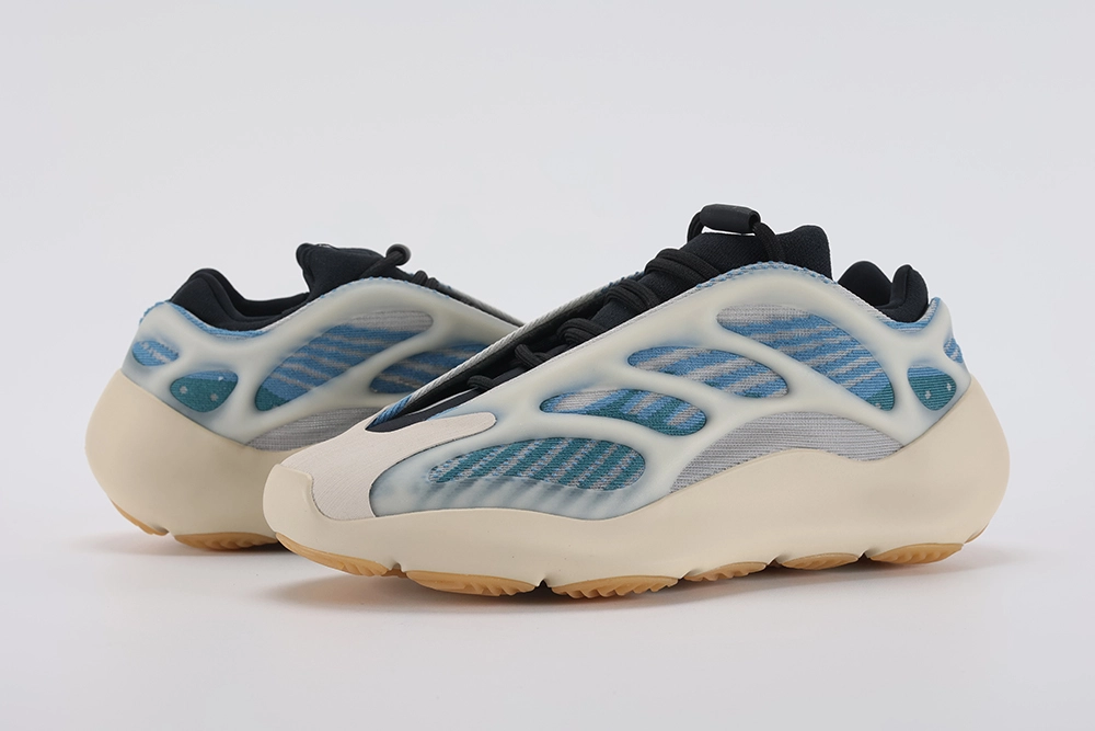 yeezy-700-v3-kyanite-replica