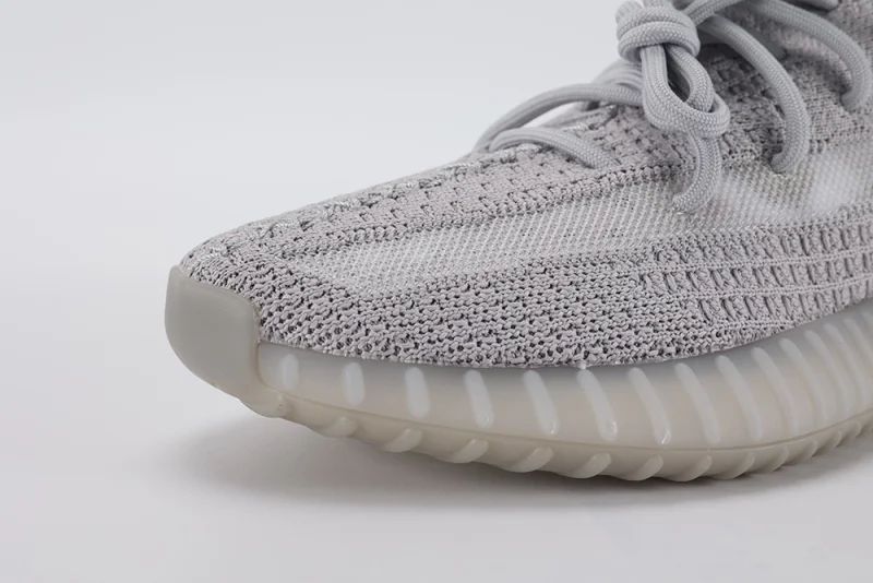 yeezy-boost-350-v2-'tail-light'-replica