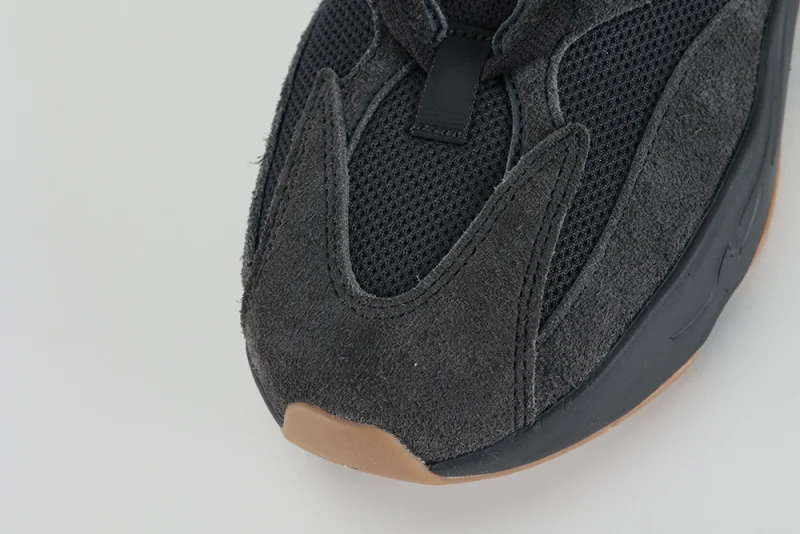 Yeezy Boost 700 Utility Black Replica