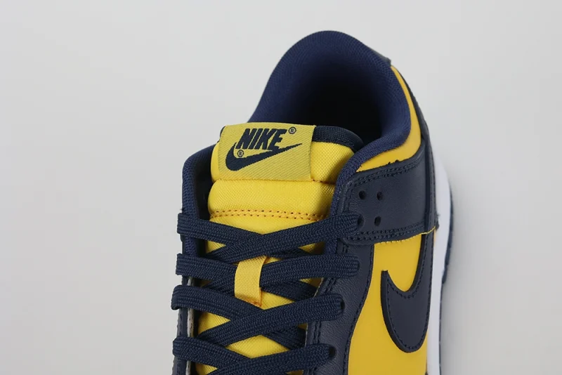 dunk-low-'michigan'-replica