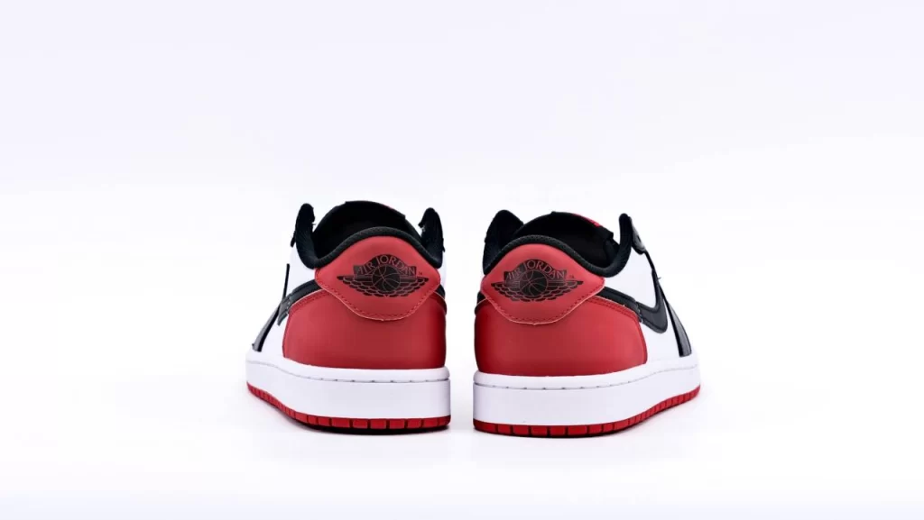 Air Jordan 1 Retro Low OG 'Black Toe'Replica