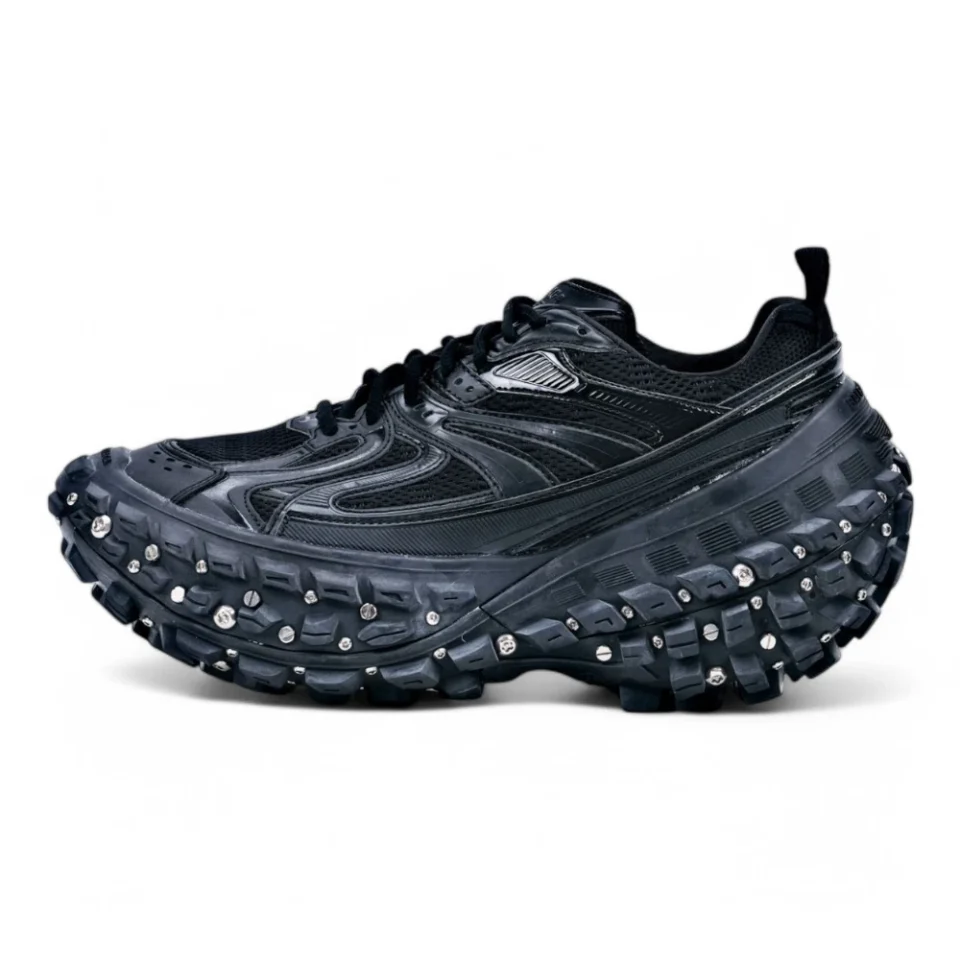 Defender Sneaker 'Worn-Out-Black' Reps