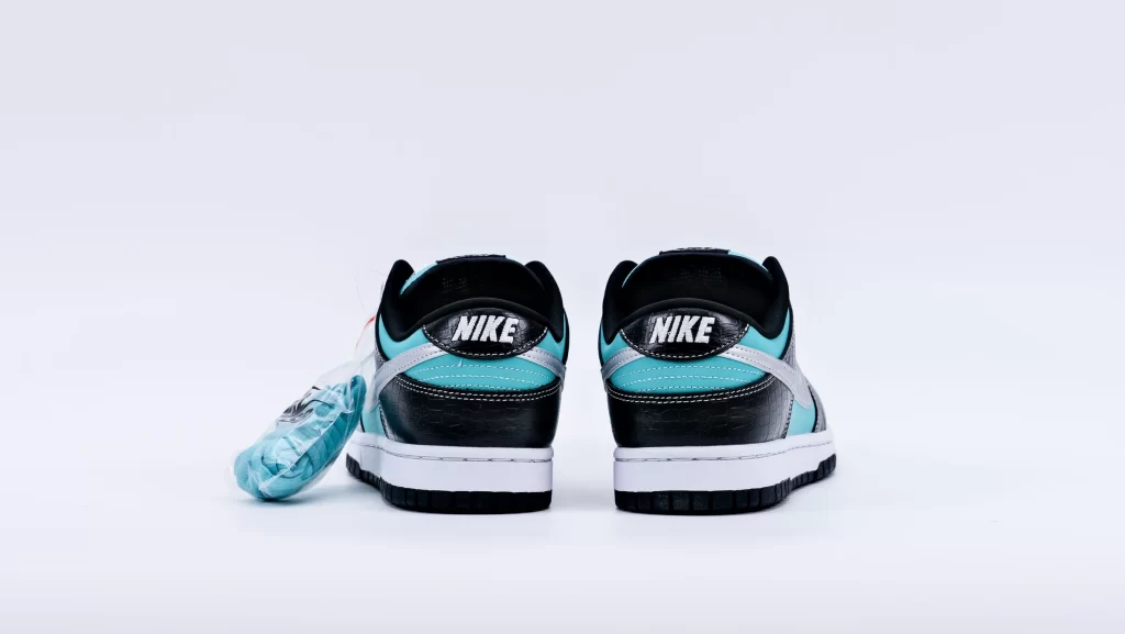 Diamond Supply Co. x Dunk Low Pro SB 'Tiffany' Reps