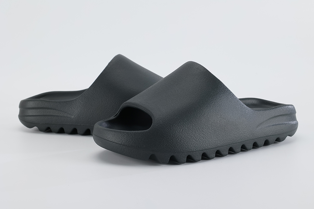 Yeezy Slides 'Granite' Replica