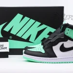 Jordan 1 Retro High OG "Green Glow"