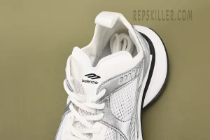 BALENCIAGA Circuit Sneaker in Black10
