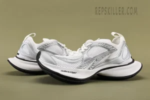 BALENCIAGA Circuit Sneaker in Black2