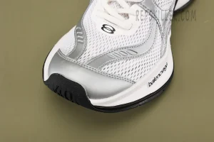 BALENCIAGA Circuit Sneaker in Black9