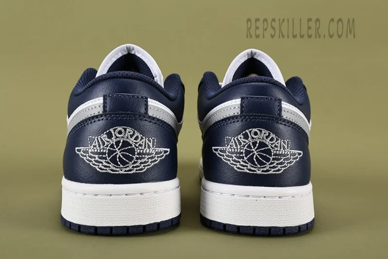 Jordan 1 Low SB Midnight Navy