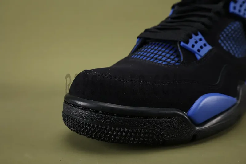 the toe box of Jordan 4 BLUE THUNDER