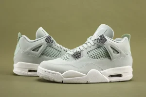 Jordan 4 “Seafoam”