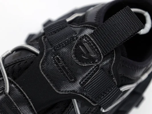 Men's Hike Sneaker in Black10