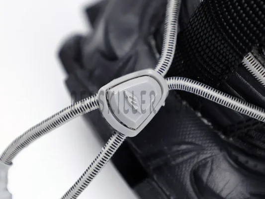 Men's Hike Sneaker in Black11