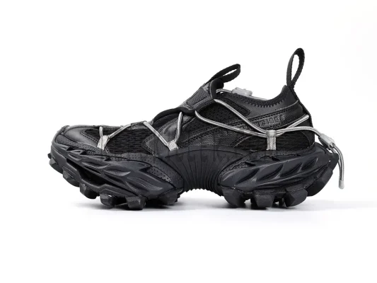 Men's Hike Sneaker in Black5