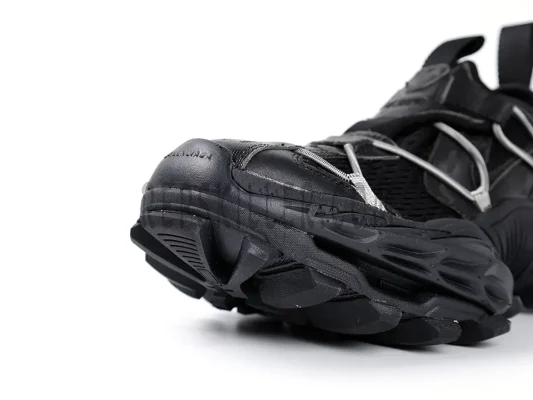 Men's Hike Sneaker in Black6