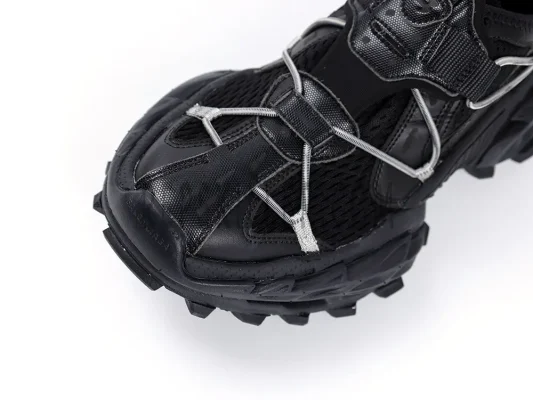 Men's Hike Sneaker in Black9