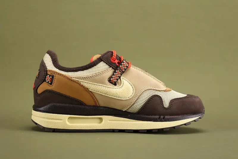 the inside of Travis Scott x Air Max 1 'Baroque Brown' DO9392-200