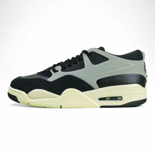 Air Jordan 4 RM ‘Black/Sail’
