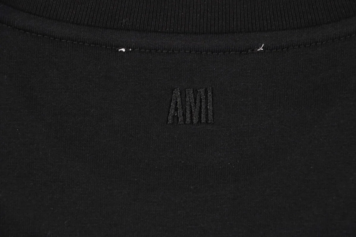 Ami Heart Logo Embossed T-Shirt Black