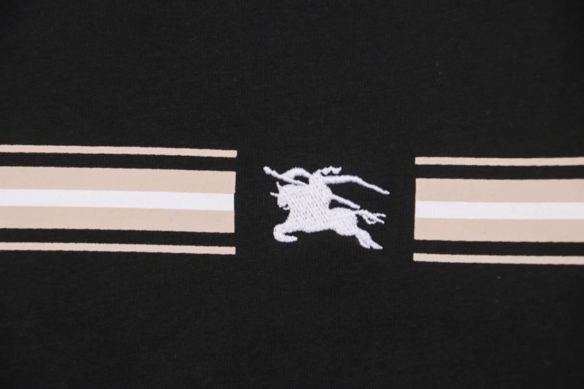 BBrry Horizontal Stripe Knight Logo Embroidery T-Shirt Black
