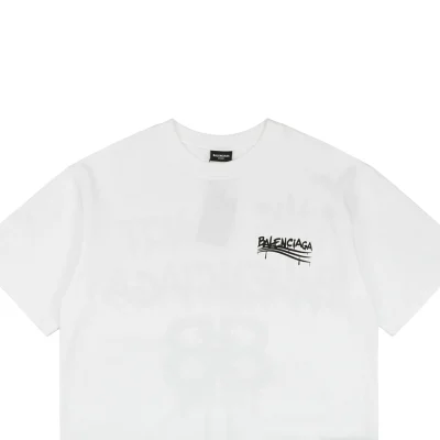 Balenciaga Double-B Graffiti Letter Print Short-Sleeve T-Shirt1.jpeg