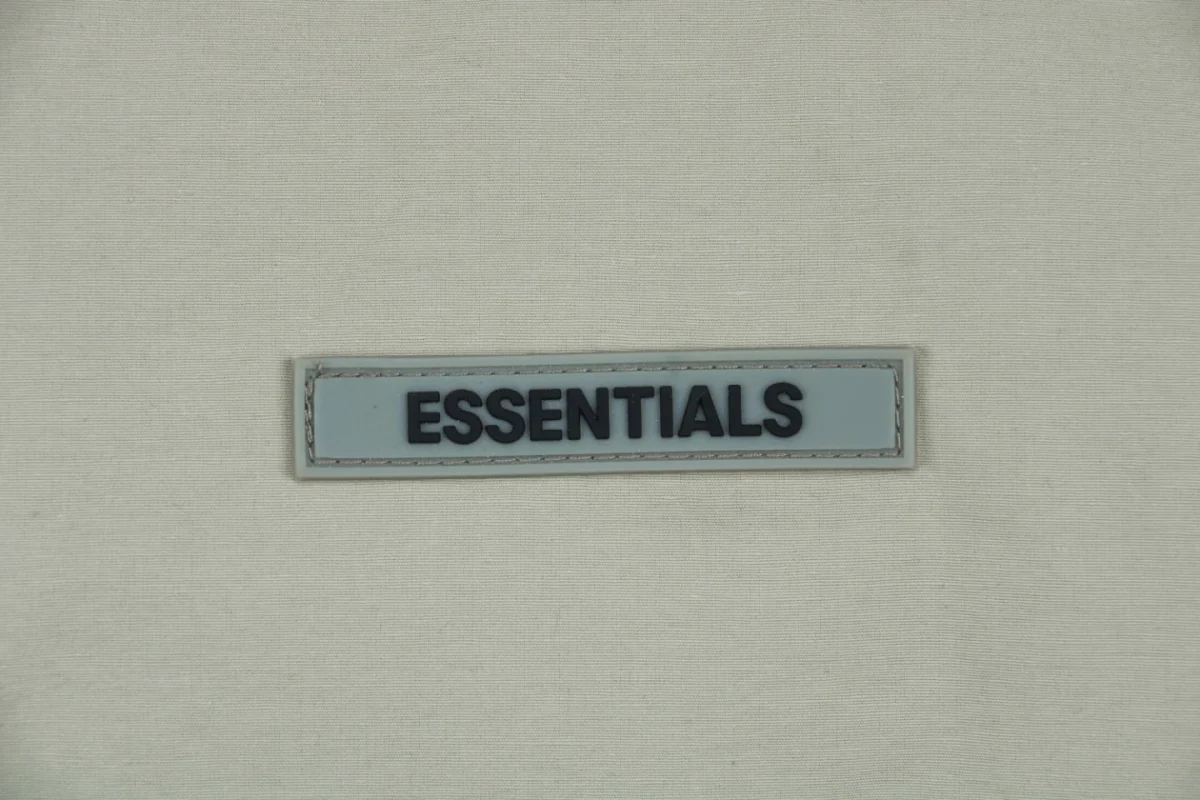 Essentials logo tag