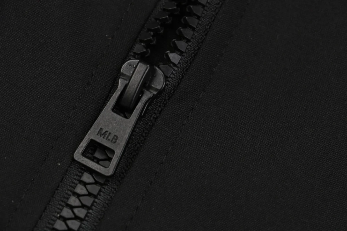 Zipper puller