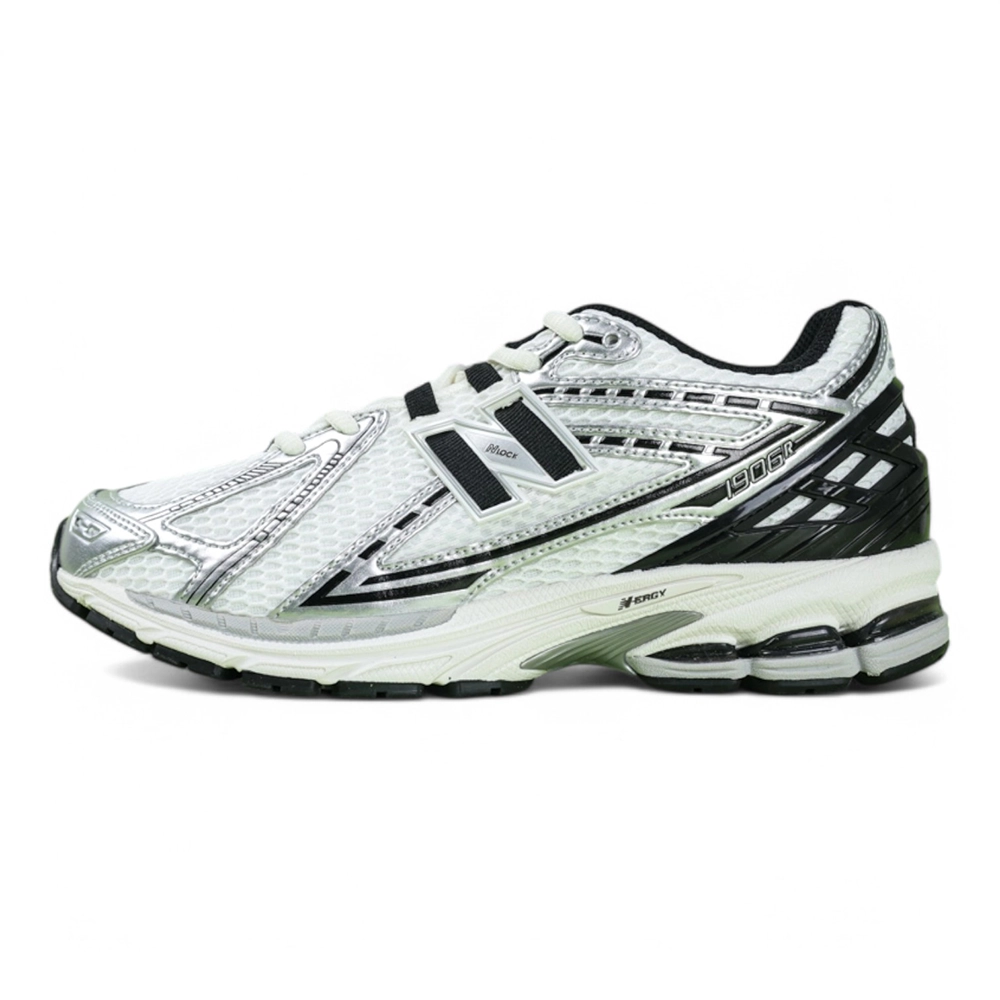 New Balance ‘Silver Black’