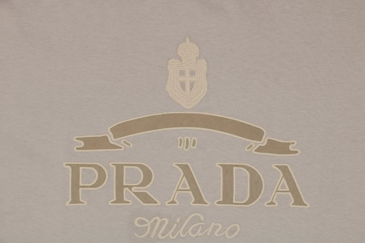 logo print