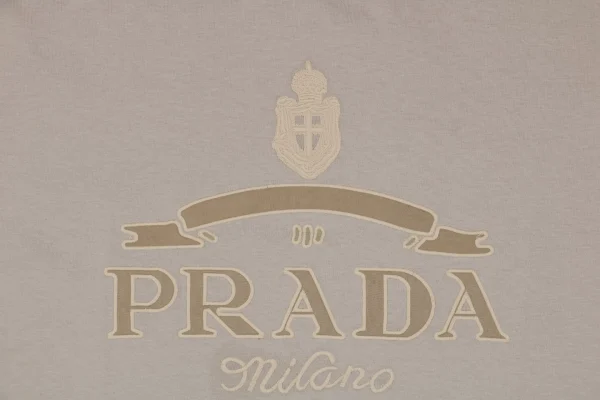 logo print