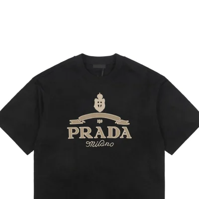 PD Crown Crest Embroidered Lettering Short-Sleeve T-Shirt Black9.jpeg