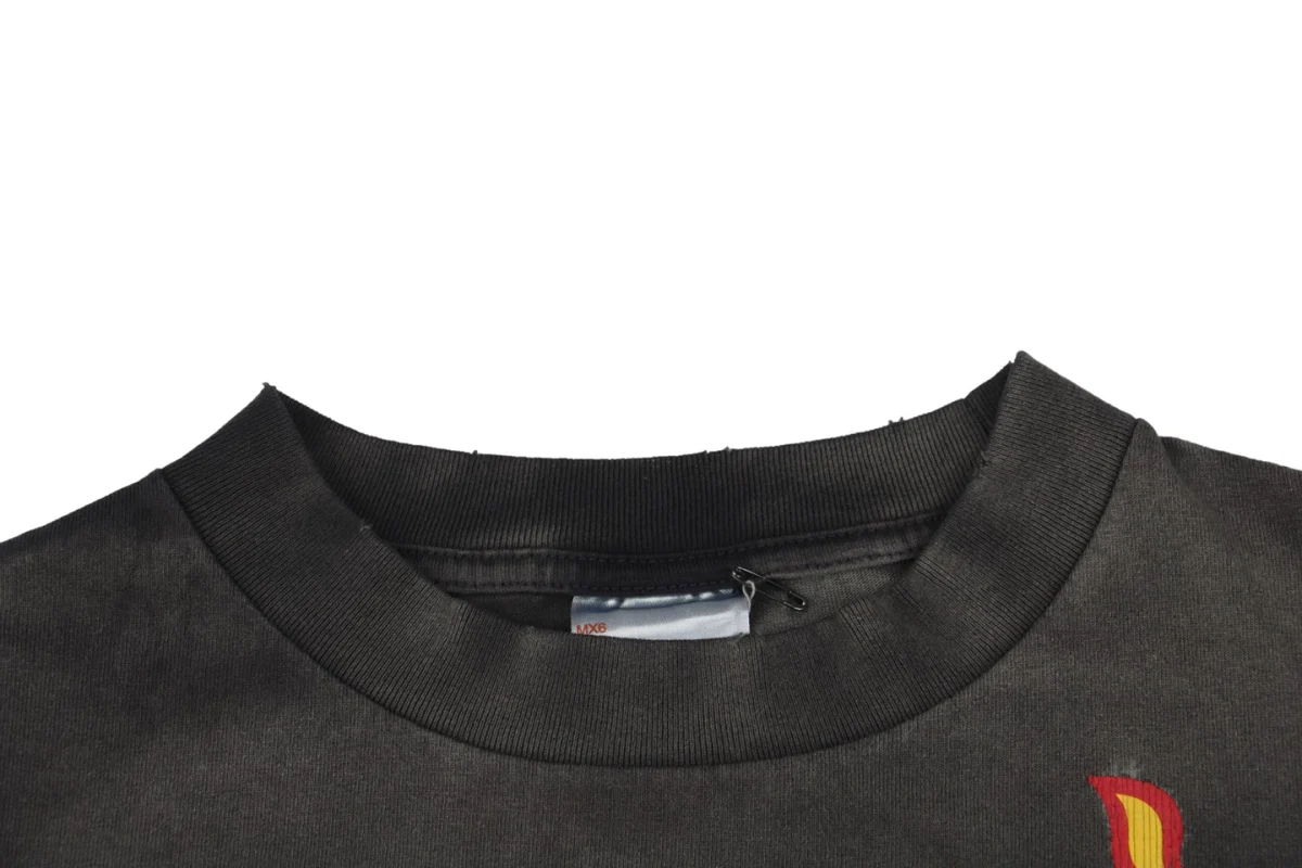 Neckline