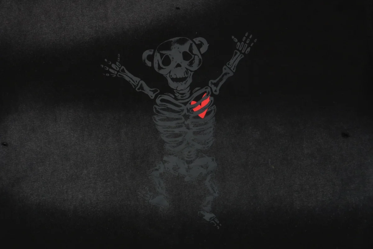 We11done Skeleton Raised Hands Bear Print Shirt Black