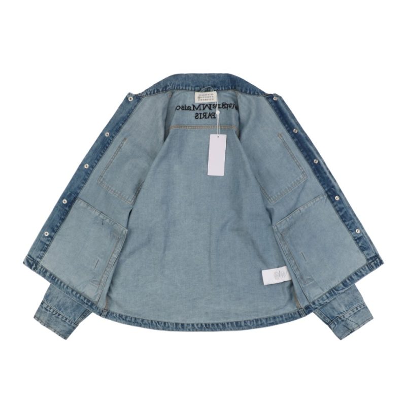 Maison Margiela Four-Stitch Detail Inverted Lettering Denim Jacket - Image 3