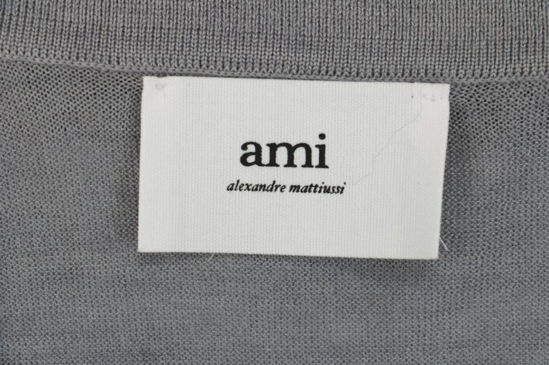 Ami Embossed Heart Embroidery Basic Polo Sweater Grey - Image 8