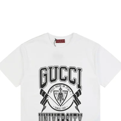 Crest G Letter Print T-Shirt2.jpeg