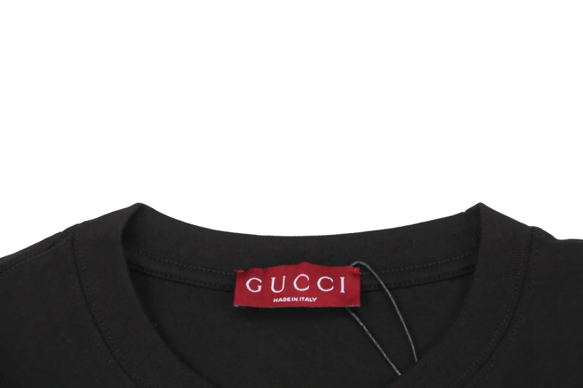 Neckline