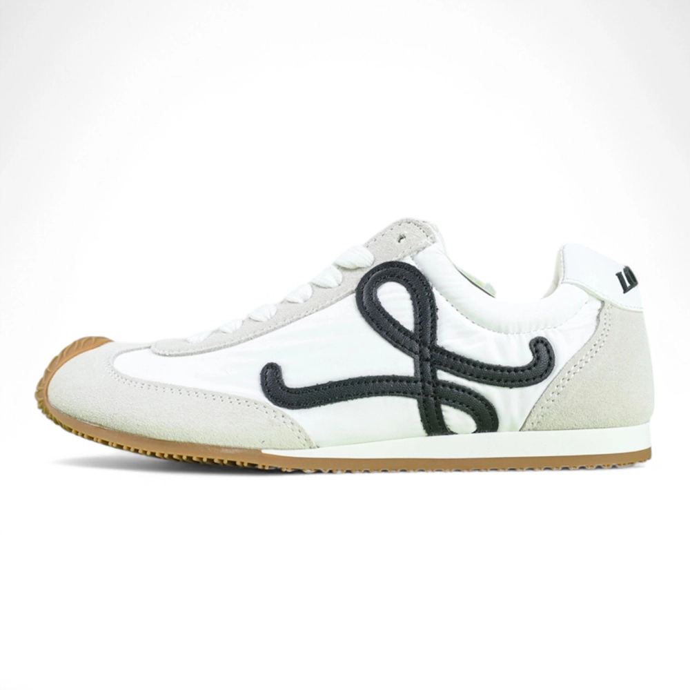 L Ballet Runner 2.0 ‘White/Black’