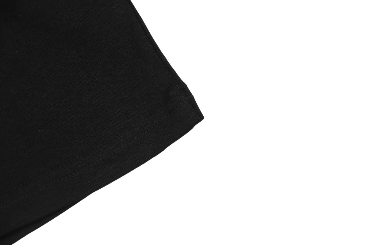 L Rope Flower Patch Embroidery T-Shirt (Black/Beige)