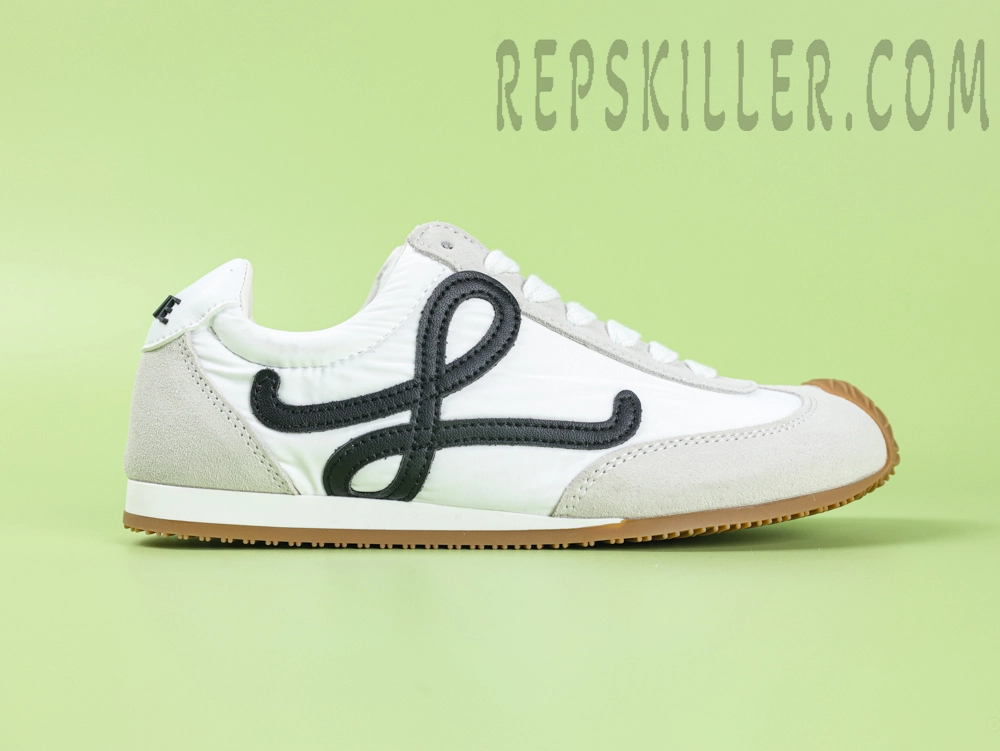 L Ballet Runner 2.0 ‘White/Black’