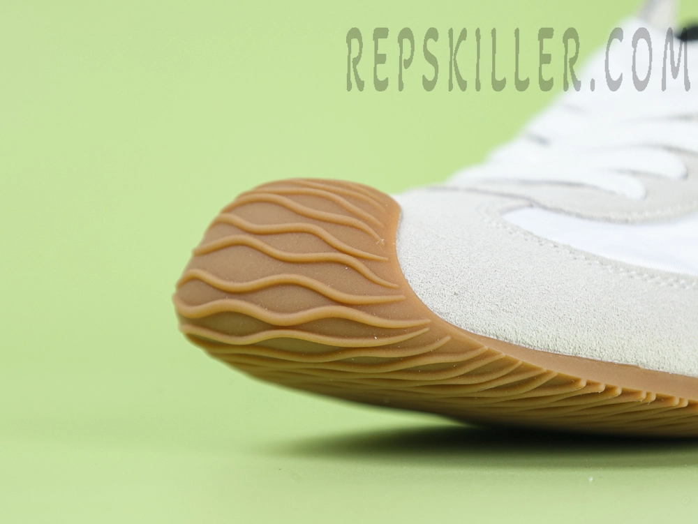 L Ballet Runner 2.0 ‘White/Black’