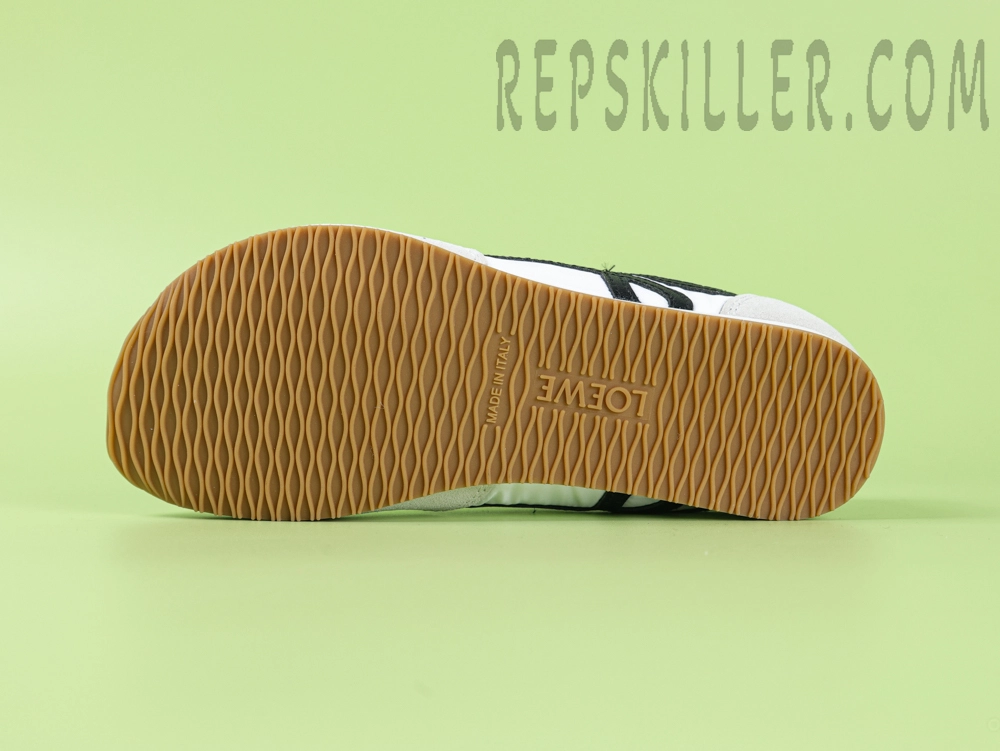L Ballet Runner 2.0 ‘White/Black’