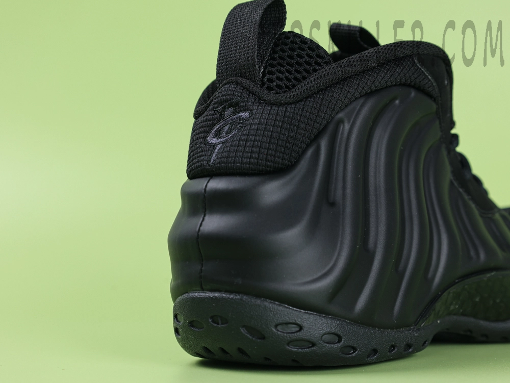 Nike Air Foamposite One ‘Anthracite’