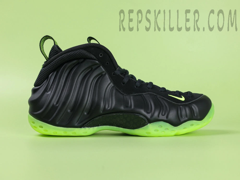 Nike Air Foamposite One ‘Black Volt’